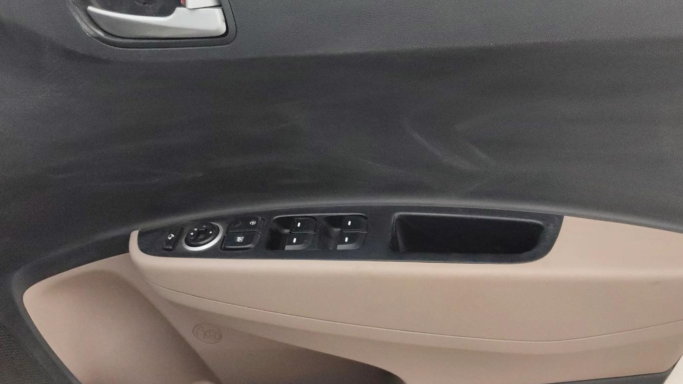 2016 Hyundai Grand i10 ASTA AT 1.2 KAPPA VTVT, Petrol, Automatic, 54,072 km, Driver Side Door Panels Control
