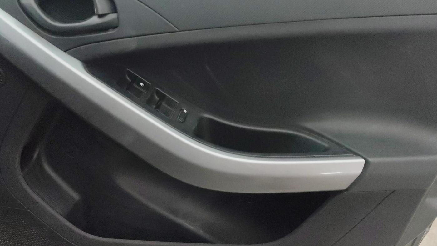 2023 Tata NEXON XM PLUS SUNROOF PETROL, Petrol, Manual, 35,466 km, Driver Side Door Panels Control