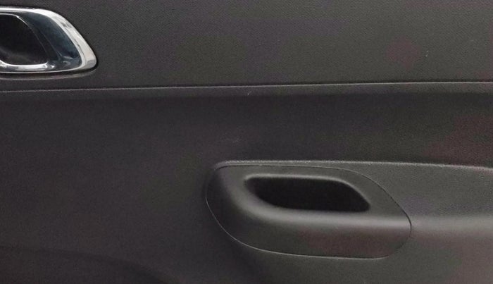 2020 Renault Kwid CLIMBER 1.0 (O), Petrol, Manual, 75,455 km, Driver Side Door Panels Control