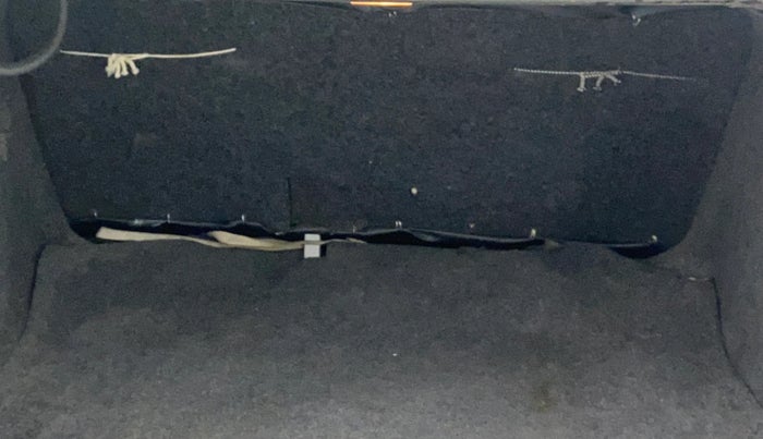 2017 Volkswagen Ameo HIGHLINE1.2L, Petrol, Manual, 71,770 km, Boot Inside