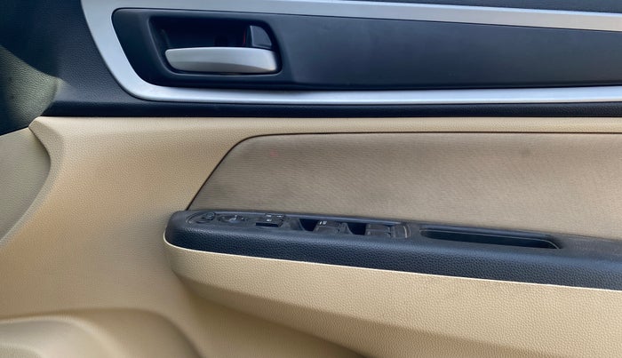 2022 Honda Amaze 1.2L I-VTEC VX CVT, Petrol, Automatic, 38,618 km, Driver Side Door Panels Control