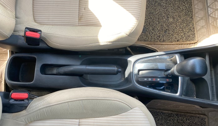 2022 Honda Amaze 1.2L I-VTEC VX CVT, Petrol, Automatic, 38,618 km, Gear Lever