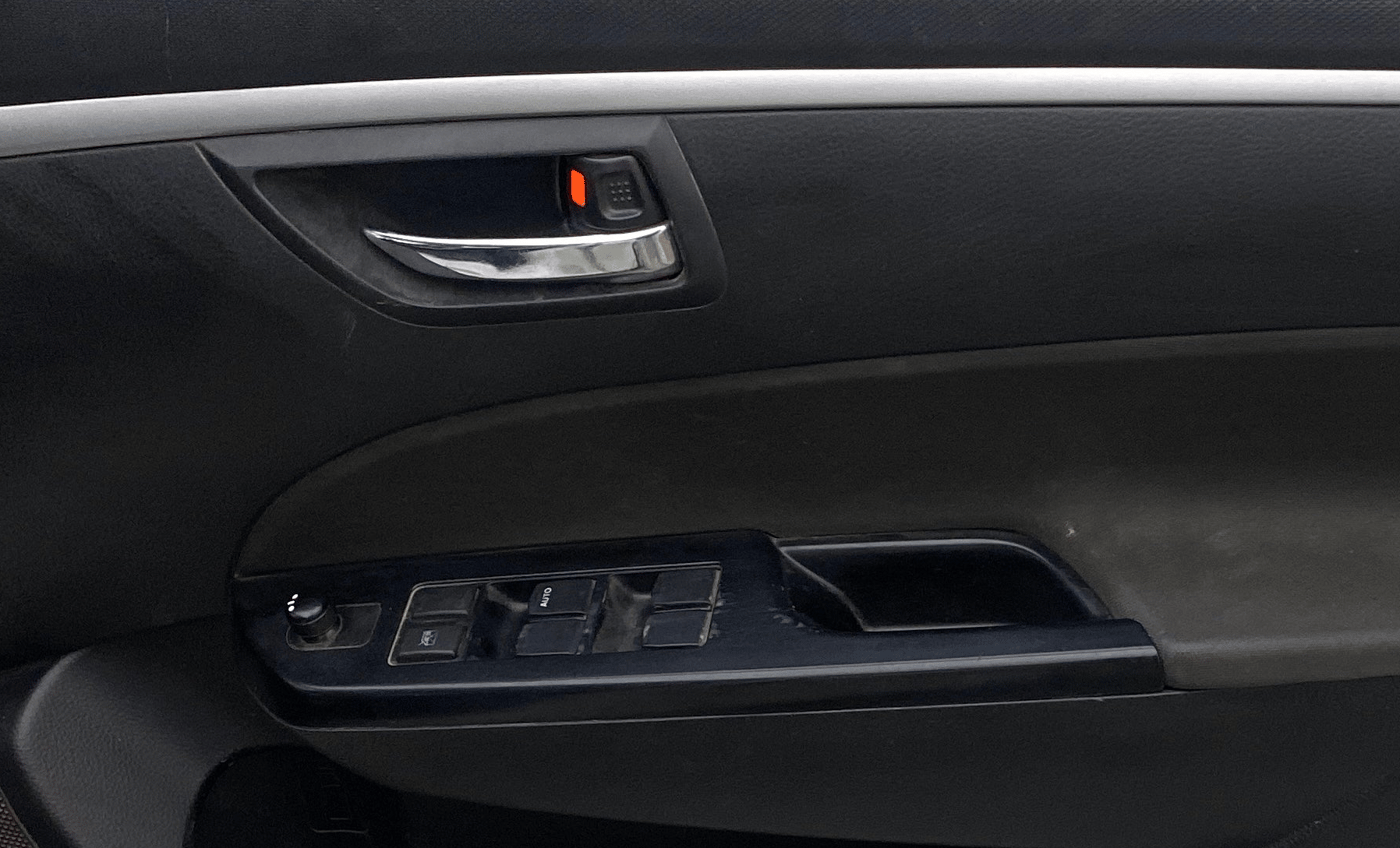2013 Maruti Swift VDI, Diesel, Manual, 88,028 km, Driver Side Door Panels Control