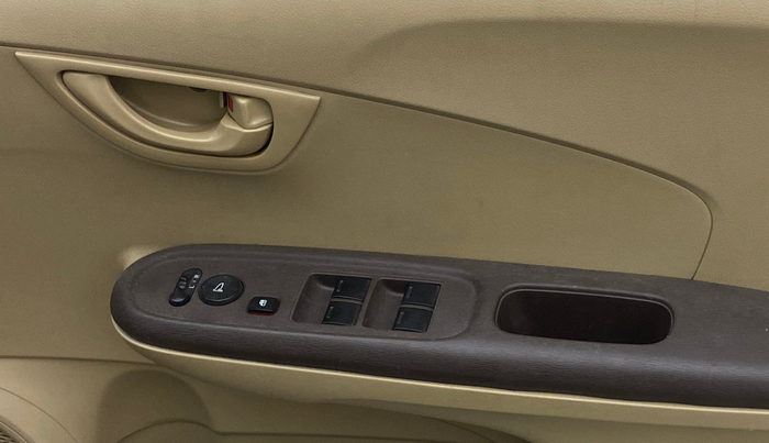 2015 Honda Amaze 1.2L I-VTEC SX, Petrol, Manual, 65,572 km, Driver Side Door Panels Control