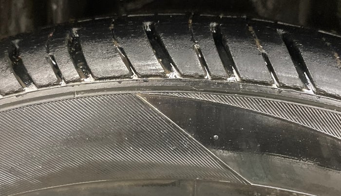 2015 Honda Amaze 1.2L I-VTEC SX, Petrol, Manual, 65,572 km, Right Rear Tyre Tread