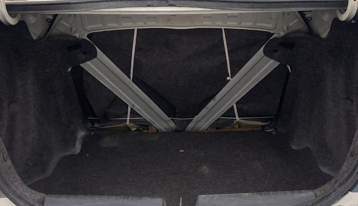 2013 Honda Amaze 1.5L I-DTEC VX, Diesel, Manual, 1,40,616 km, Boot Inside