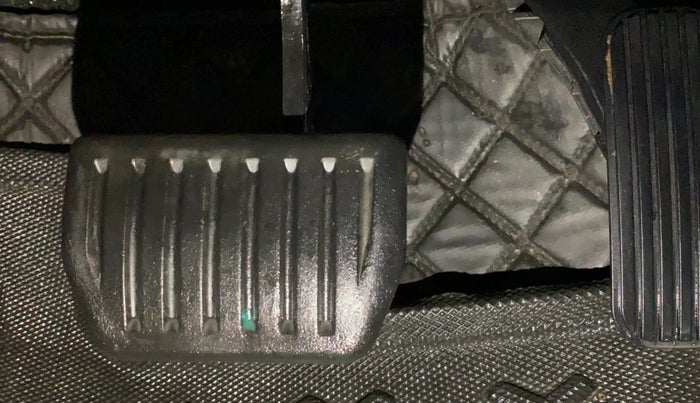 2022 Tata Harrier XTA 2.0L KRYOTEC PLUS, Diesel, Automatic, 73,326 km, Pedals