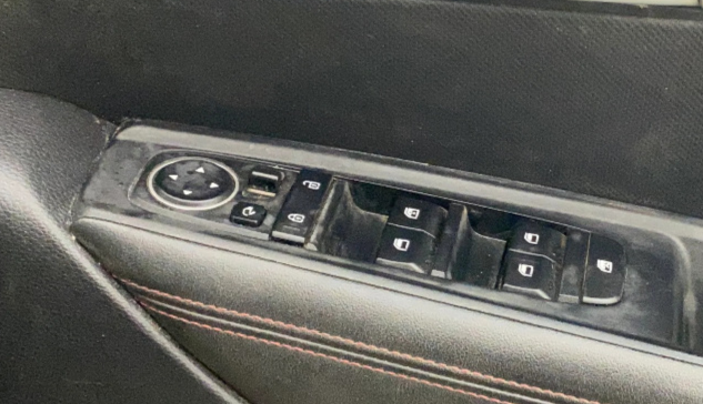 2021 KIA SONET GTX PLUS 1.0 IMT, Petrol, Manual, 55,659 km, Driver Side Door Panels Control