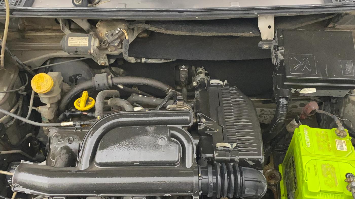2018 Renault Kwid CLIMBER 1.0, Petrol, Manual, 1,13,343 km, Engine View