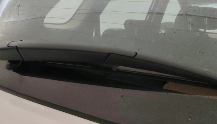 2023 MG HECTOR PLUS SHARP PRO 1.5 PETROL TURBO CVT 7 STR, Petrol, Automatic, 22,912 km, Rear Wiper