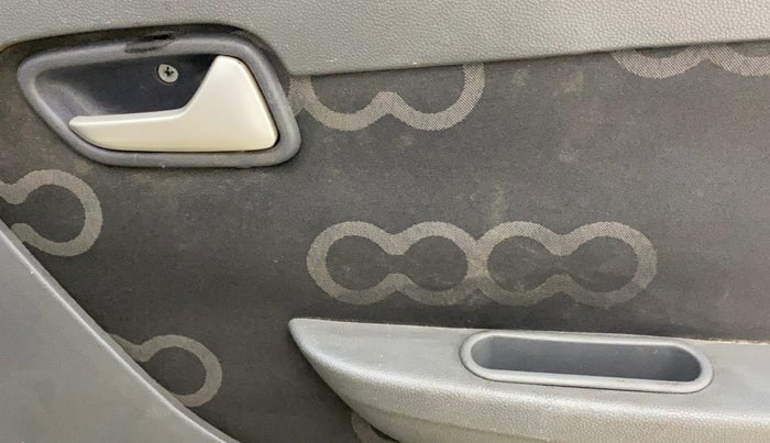 2015 Maruti Alto 800 LXI, Petrol, Manual, 88,600 km, Driver Side Door Panels Control