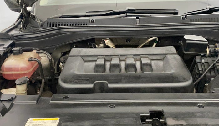 2022 Mahindra XUV700 AX 3 D MT 7 STR, Diesel, Manual, 1,31,555 km, Engine View - Right