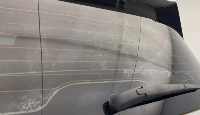 2022 Mahindra XUV700 AX 3 D MT 7 STR, Diesel, Manual, 1,31,555 km, Rear Wiper