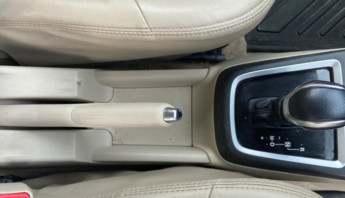 2022 Maruti Dzire ZXI AMT, Petrol, Automatic, 69,241 km, Gear Lever