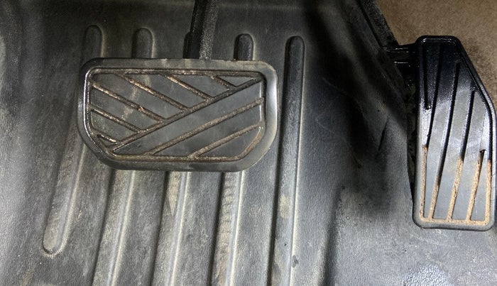 2022 Maruti Dzire ZXI AMT, Petrol, Automatic, 69,241 km, Pedals