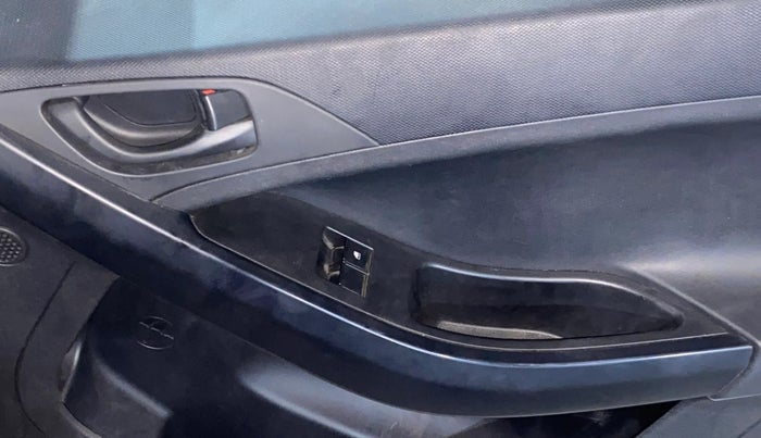 2024 Tata NEXON SMART 1.2 PETROL, Petrol, Manual, 29,844 km, Driver Side Door Panels Control