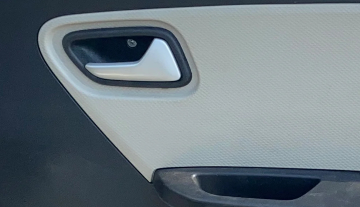 2022 Maruti Alto VXI, Petrol, Manual, 36,866 km, Driver Side Door Panels Control