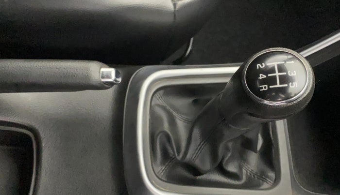 2020 Maruti S Cross ALPHA 1.5, Petrol, Manual, 39,225 km, Gear Lever