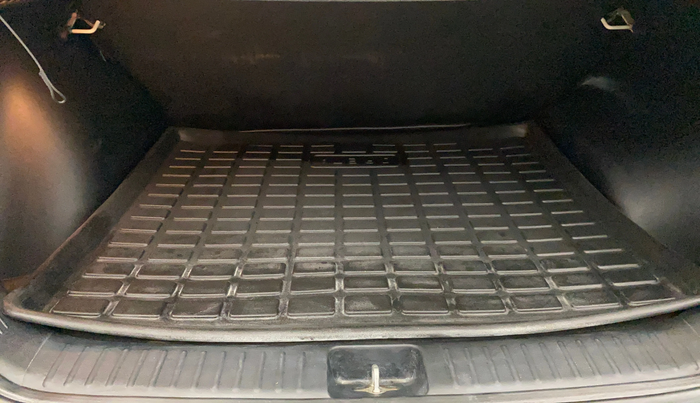 2020 Hyundai Creta E 1.5 DIESEL, Diesel, Manual, 1,01,140 km, Boot Inside