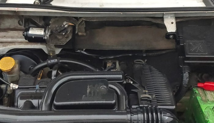 2017 Renault Kwid RXT 02 Anniversary Edition, Petrol, Manual, 90,044 km, Engine View