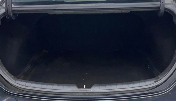 2018 Hyundai Verna 1.6 VTVT SX (O) AT, Petrol, Automatic, 43,684 km, Boot Inside