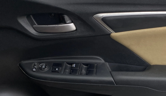 2016 Honda Jazz 1.2L I-VTEC V AT, Petrol, Automatic, 48,509 km, Driver Side Door Panels Control