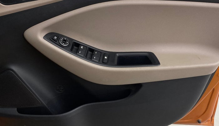 2019 Hyundai Elite i20 ASTA (O) CVT, Petrol, Automatic, 36,036 km, Driver Side Door Panels Control