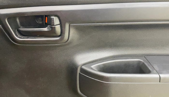 2019 Maruti S PRESSO VXI+, Petrol, Manual, 93,675 km, Driver Side Door Panels Control