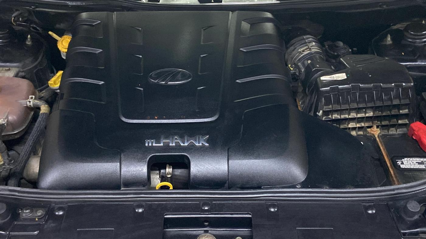 2019 Mahindra XUV500 W7, Diesel, Manual, 1,03,090 km, Engine View