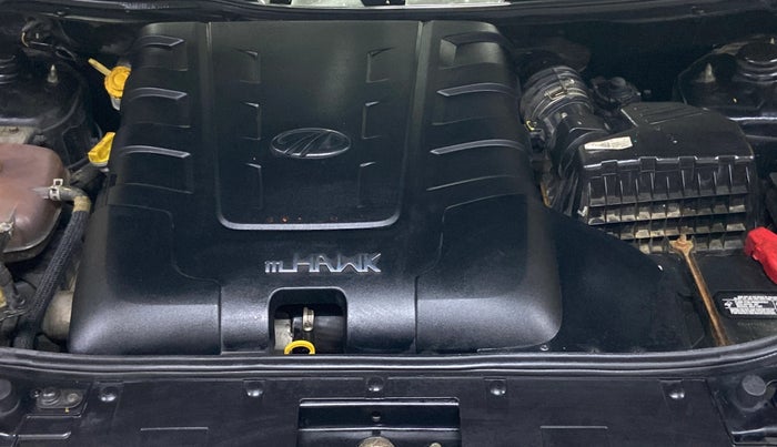 2019 Mahindra XUV500 W7, Diesel, Manual, 1,03,090 km, Engine View
