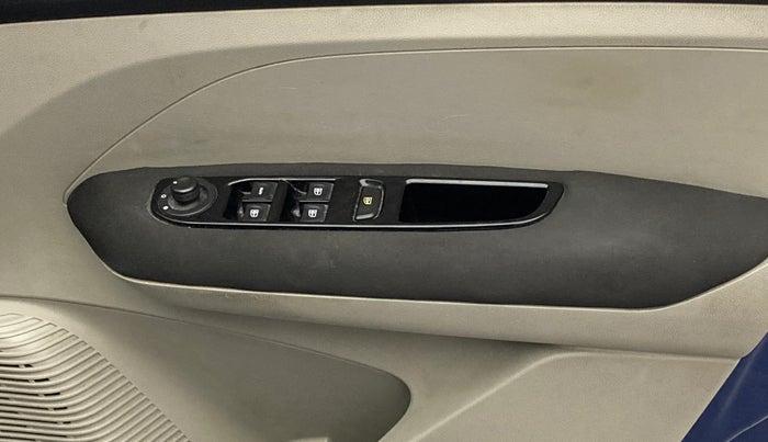 2019 Renault TRIBER RXZ, Petrol, Manual, 1,00,689 km, Driver Side Door Panels Control