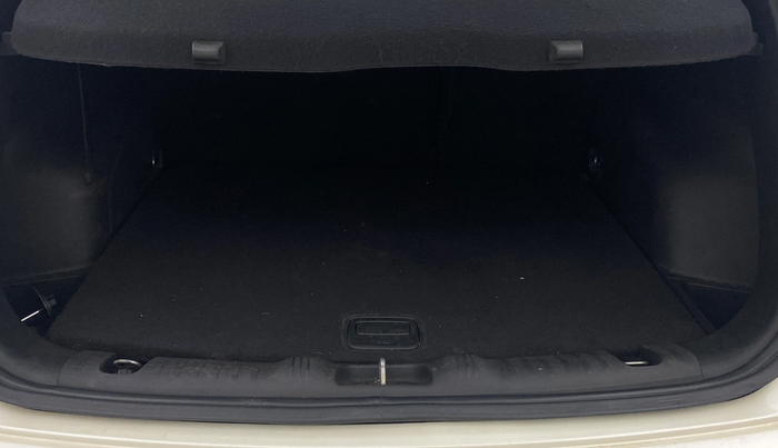 2017 Jeep Compass LONGITUDE (O) 2.0 DIESEL, Diesel, Manual, 85,899 km, Boot Inside