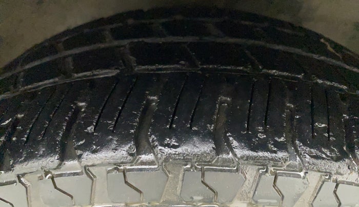 2013 Hyundai Santro Xing GL PLUS, Petrol, Manual, 79,983 km, Right Front Tyre Tread
