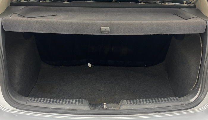 2014 Volkswagen Polo COMFORTLINE 1.5L, Diesel, Manual, 1,13,971 km, Boot Inside