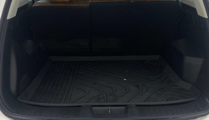 2022 MG HECTOR SHINE 1.5 PETROL TURBO CVT, Petrol, Automatic, 18,129 km, Boot Inside