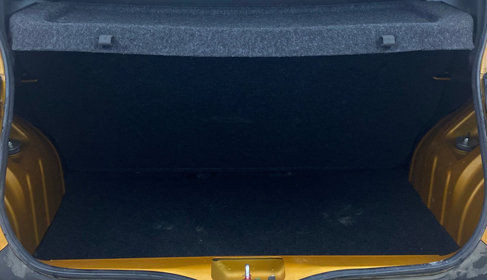 2022 Renault Kwid CLIMBER 1.0 AMT Dual Tone , Petrol, Automatic, 25,418 km, Boot Inside