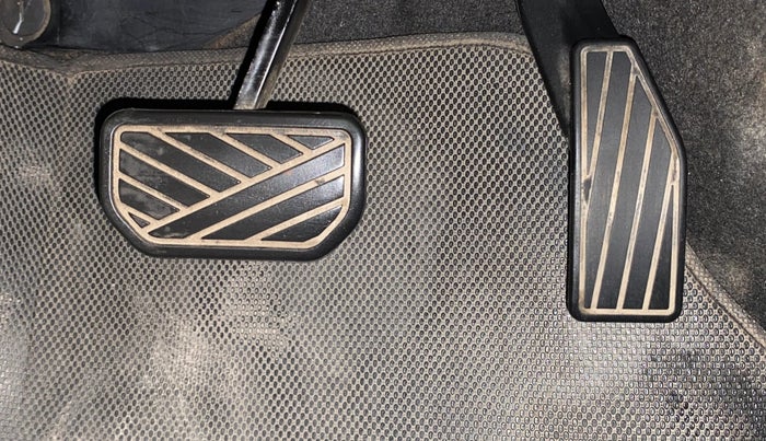 2017 Maruti IGNIS ZETA 1.2 AMT, Petrol, Automatic, 39,407 km, Pedals