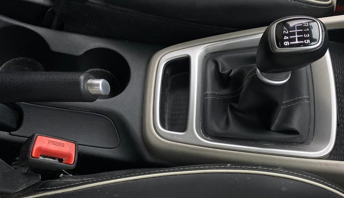 2023 Hyundai VENUE SX (O) MT 1.0 Turbo, Petrol, Manual, 15,028 km, Gear Lever