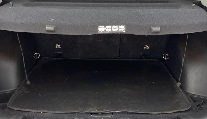 2017 Jeep Compass LIMITED 2.0 DIESEL 4X4, Diesel, Manual, 66,425 km, Boot Inside