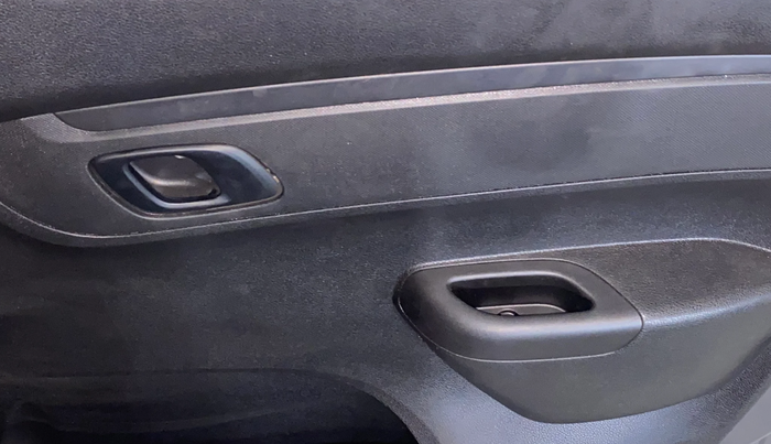 2018 Renault Kwid RXT 1.0 (O), Petrol, Manual, 5,642 km, Driver Side Door Panels Control