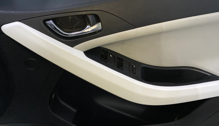 2023 Tata NEXON Creative Plus 1.2 Revotron 6AMT Dark Edition, Petrol, Manual, 34,726 km, Driver Side Door Panels Control