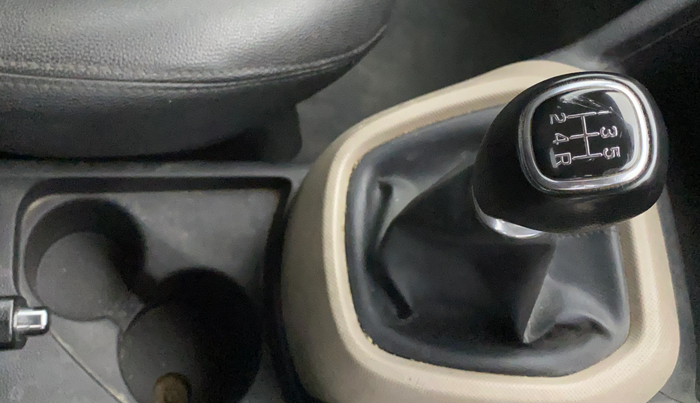 2016 Hyundai Grand i10 SPORTZ 1.2 KAPPA VTVT, Petrol, Manual, 76,656 km, Gear Lever