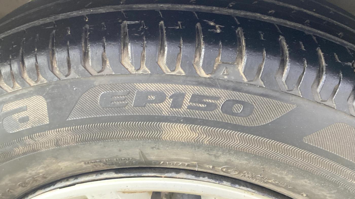 2019 Maruti Dzire VXI AMT, Petrol, Automatic, 61,268 km, Left Front Tyre Tread