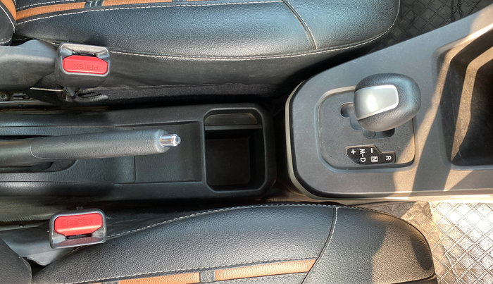 2019 Maruti New Wagon-R ZXI 1.2 AMT, Petrol, Automatic, 41,688 km, Gear Lever