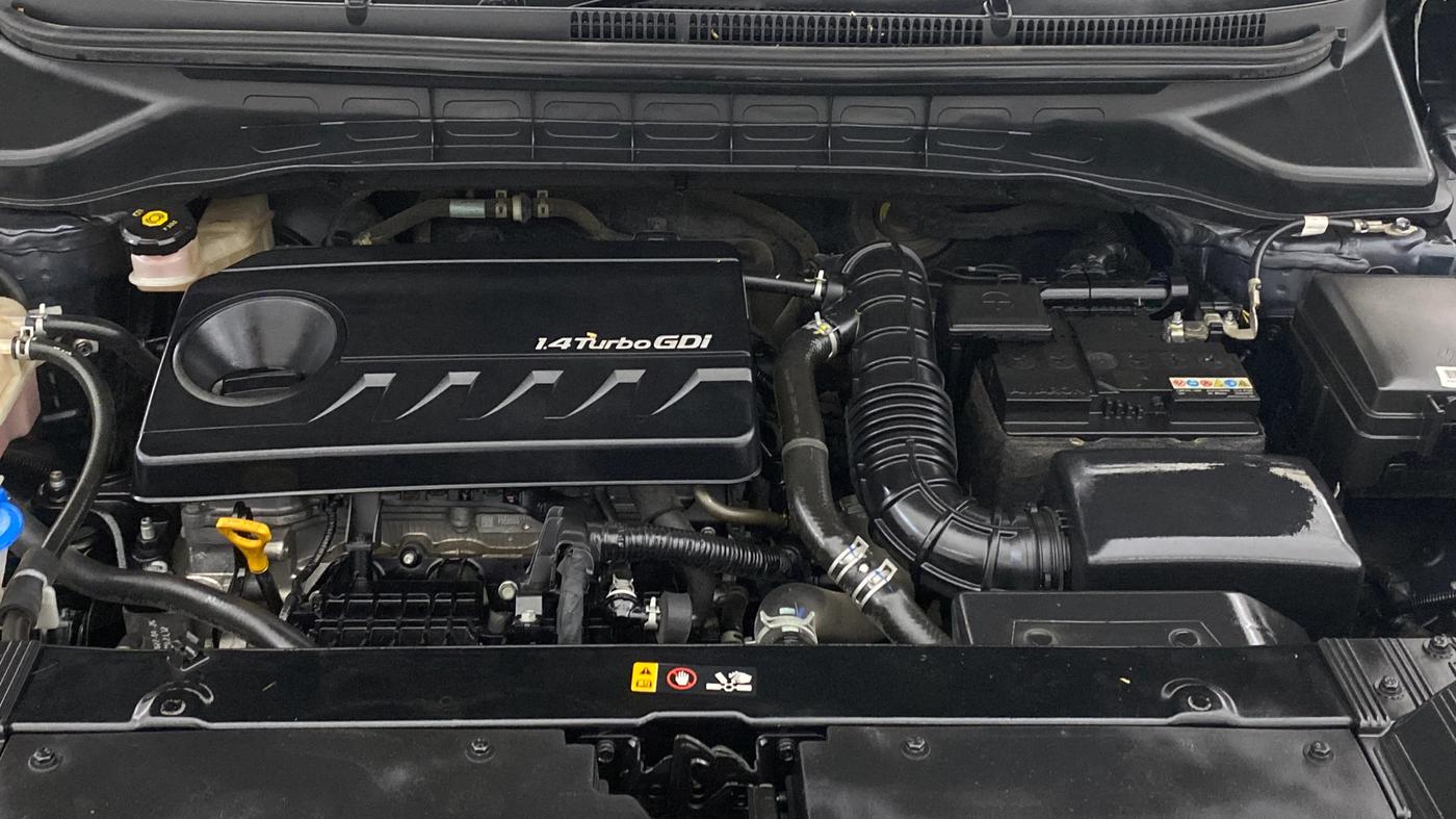 2022 KIA CARENS LUXURY PLUS 1.4 PETROL 7 STR, Petrol, Manual, 44,222 km, Engine View