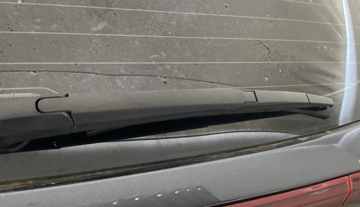 2022 KIA CARENS LUXURY PLUS 1.4 PETROL 7 STR, Petrol, Manual, 44,222 km, Rear Wiper