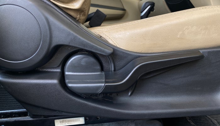 2022 Honda Amaze 1.2L I-VTEC VX CVT, Petrol, Automatic, 95,495 km, Driver Side Adjustment Panel