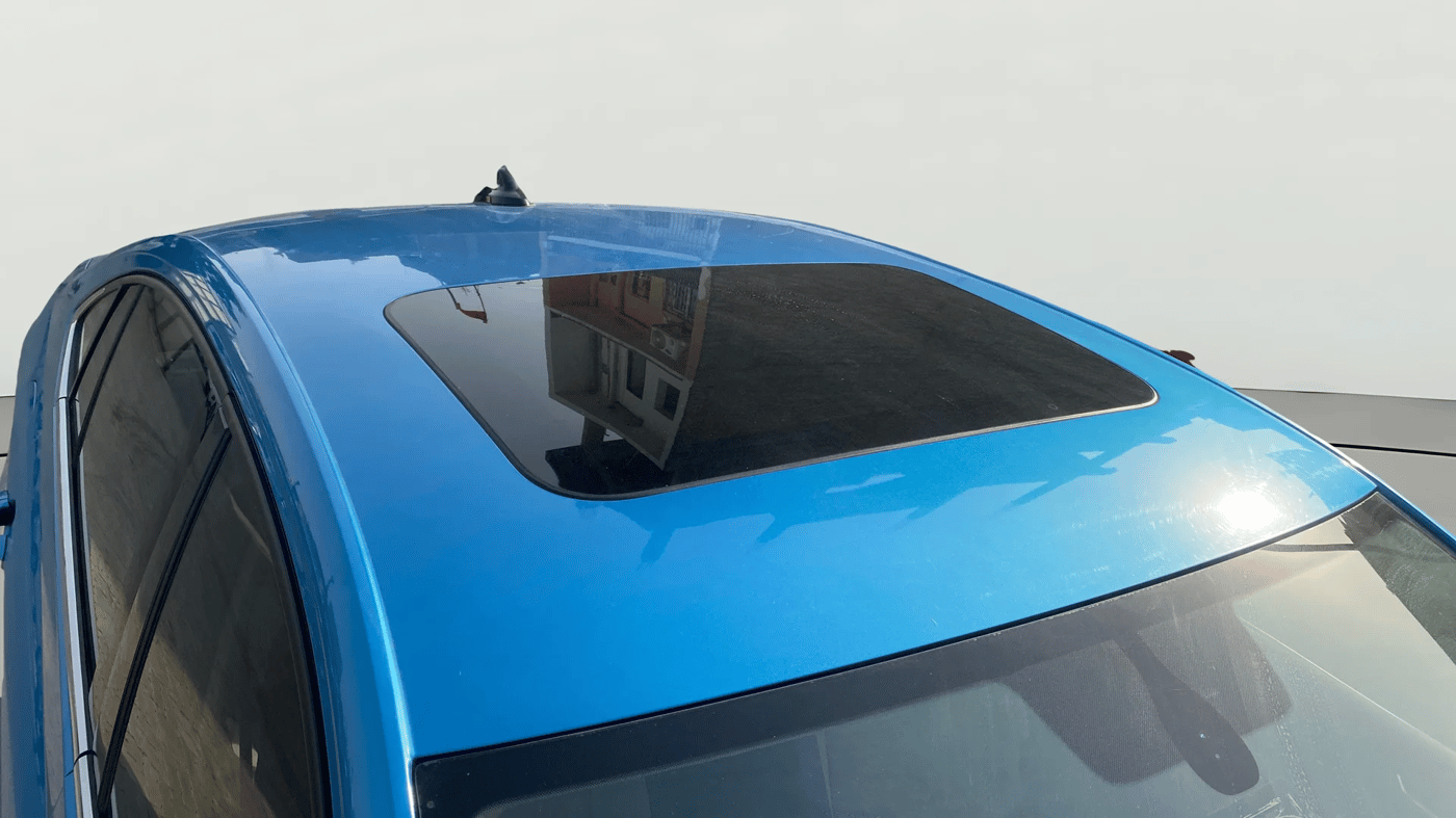 2023 Skoda SLAVIA STYLE 1.0L TSI MT, Petrol, Manual, 1,03,155 km, Moonroof/ Sunroof