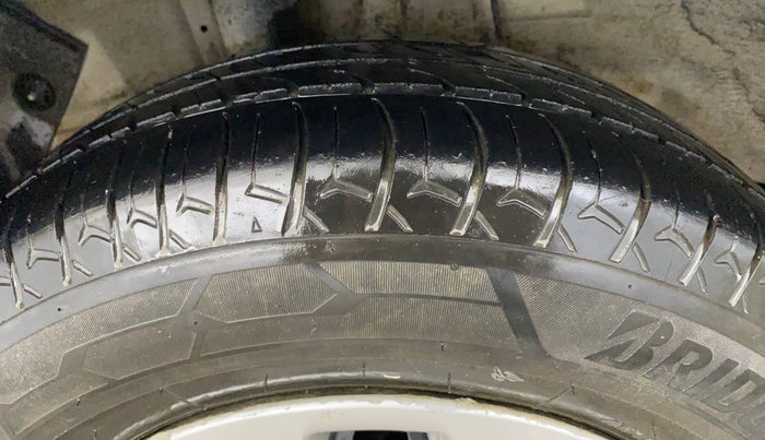 2018 Hyundai Elite i20 MAGNA EXECUTIVE 1.2, Petrol, Manual, 84,855 km, Right Front Tyre Tread