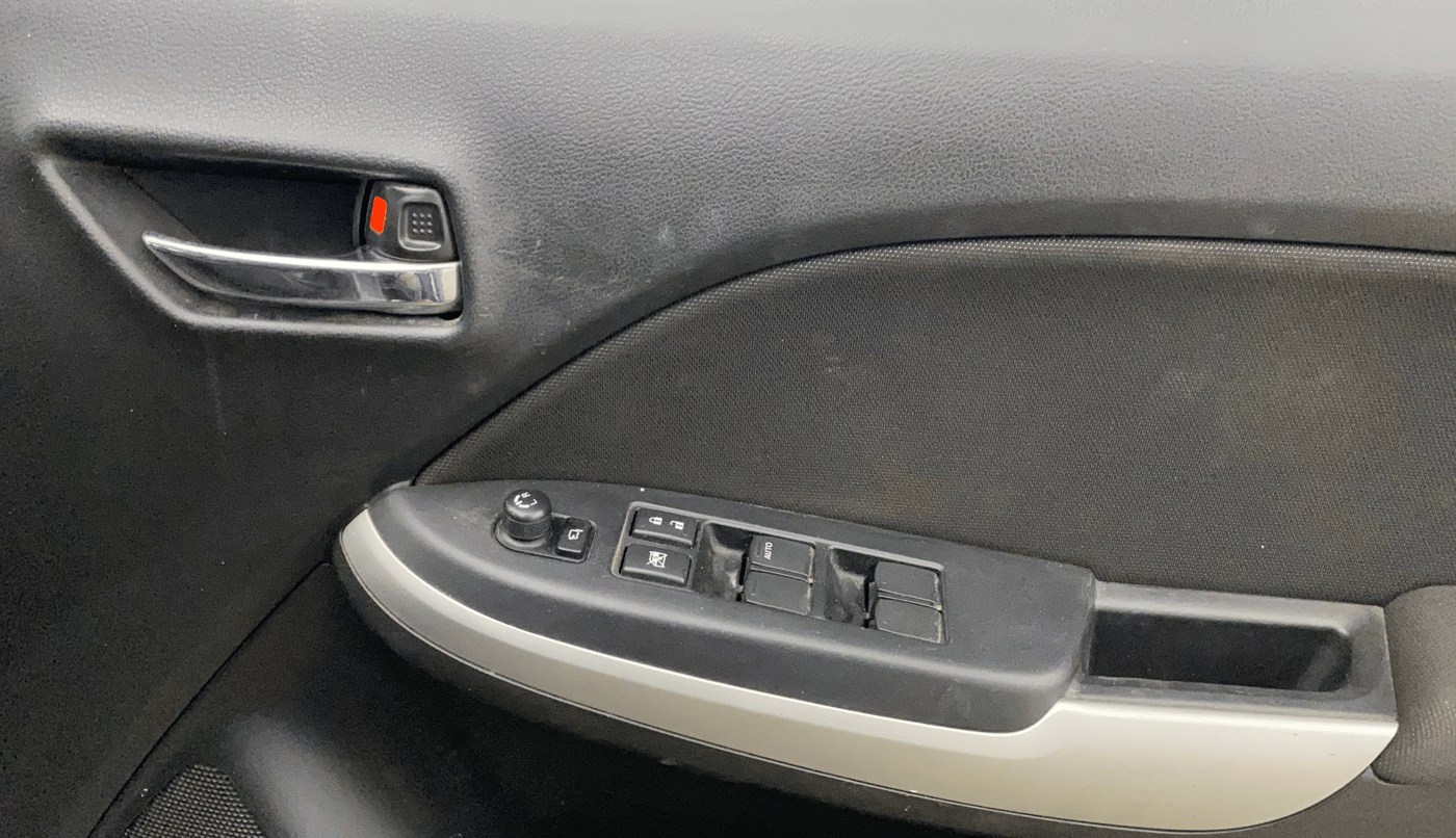 2016 Maruti Baleno DELTA PETROL 1.2, Petrol, Manual, 21,117 km, Driver Side Door Panels Control